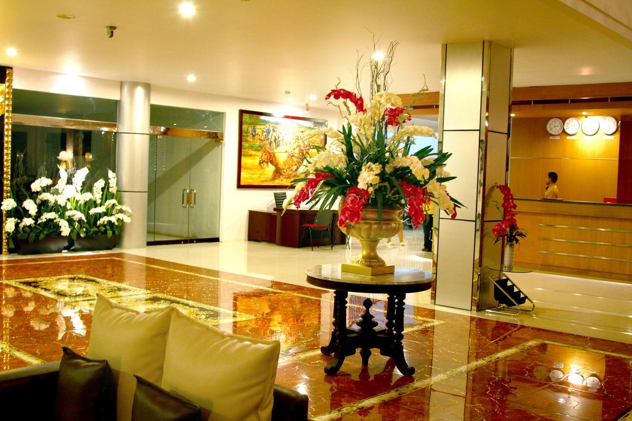 Grand Royal Taliwang Hotel Kültér fotó