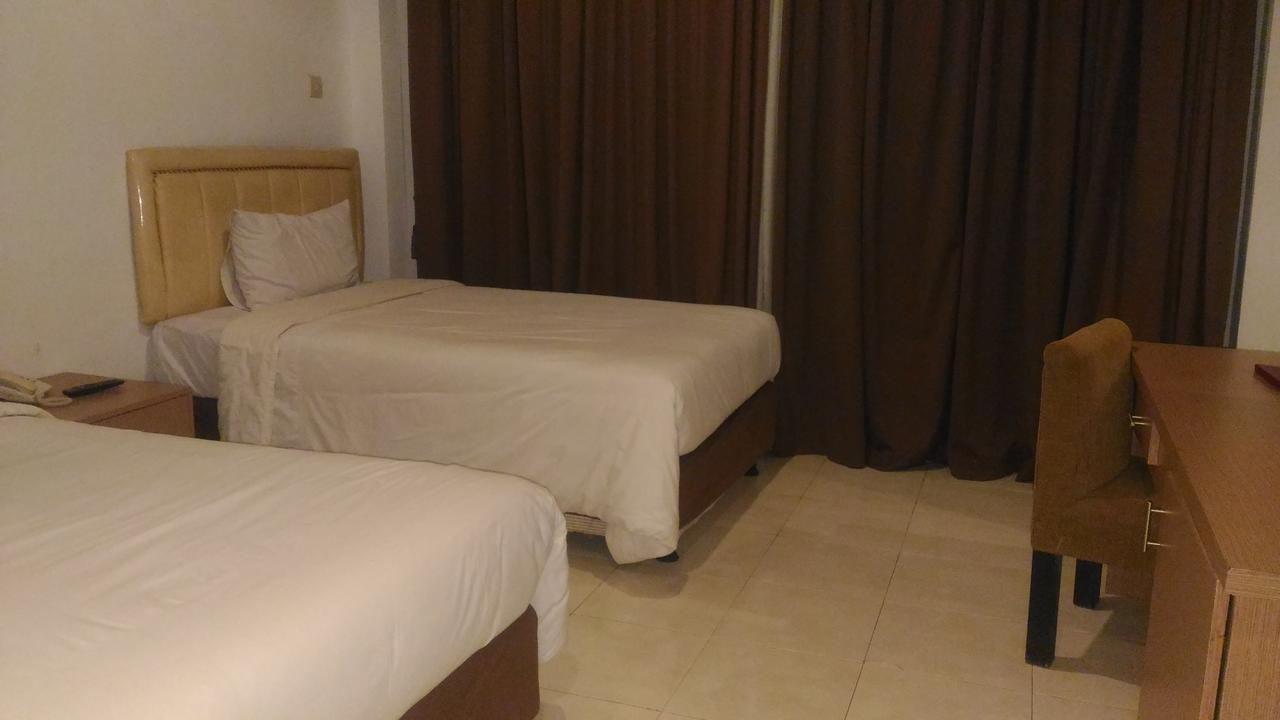 Grand Royal Taliwang Hotel Kültér fotó