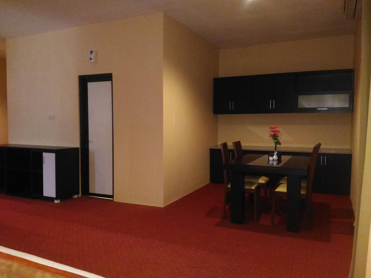 Grand Royal Taliwang Hotel Kültér fotó