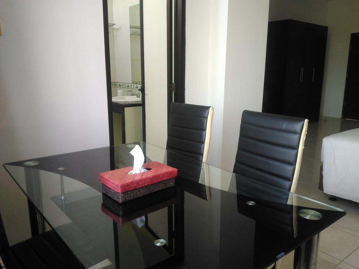 Grand Royal Taliwang Hotel Szoba fotó